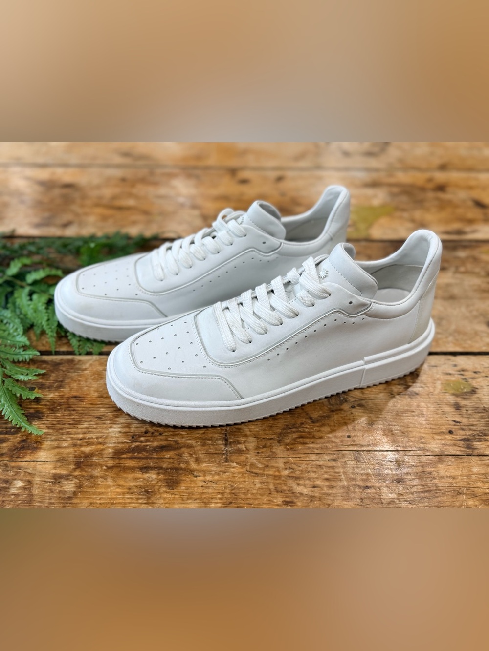 Stuart Weitzman White Leather Low-Top Sneakers